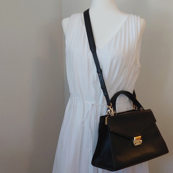 Michael Kors Black Leather Envelope Satchel Bag with Shoulder Strap - Picture 3 of 17